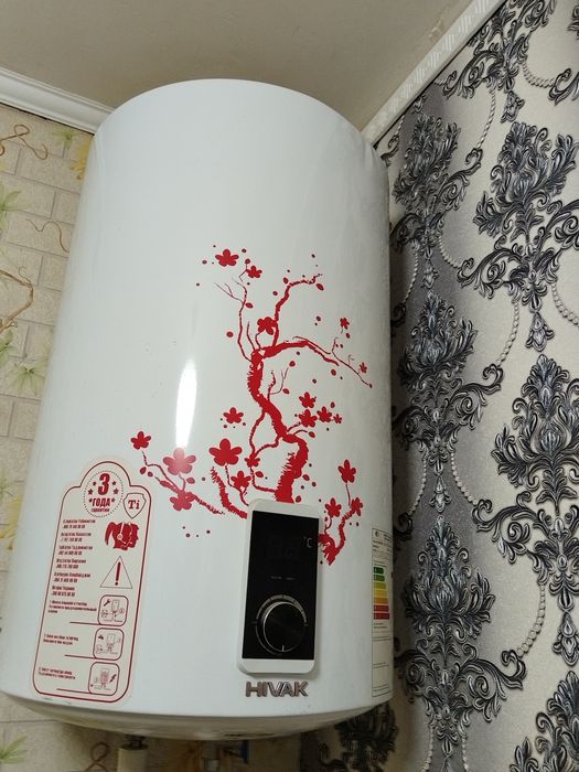 Продаётся  электрический водонагреватель SHIVAKI 50 литров