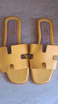 Жълти летни чехли