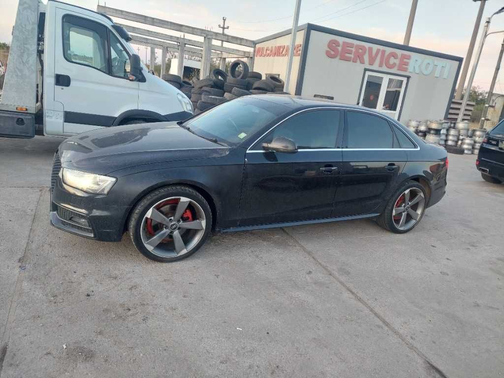 Dezmembram Audi A4  B8 2.0 tdi An 2010-2013
Cod motor CGLC,  CAGA