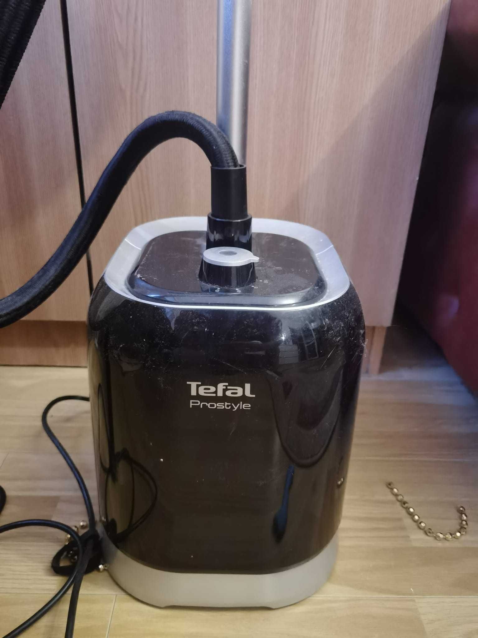 Aparat de calcat vertical cu abur TEFAL IPro Style