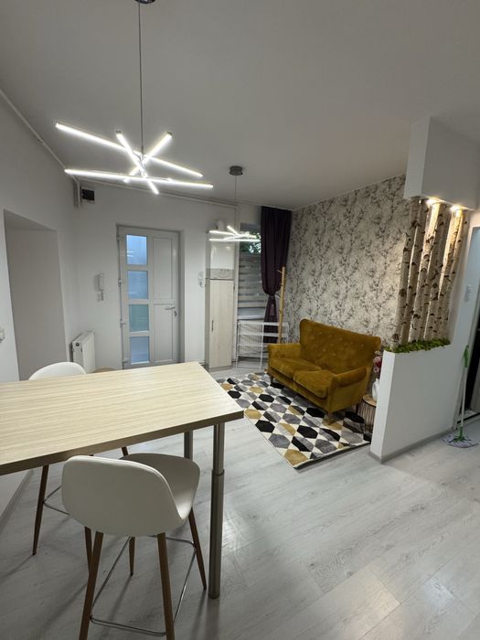 Inchiriez apartament