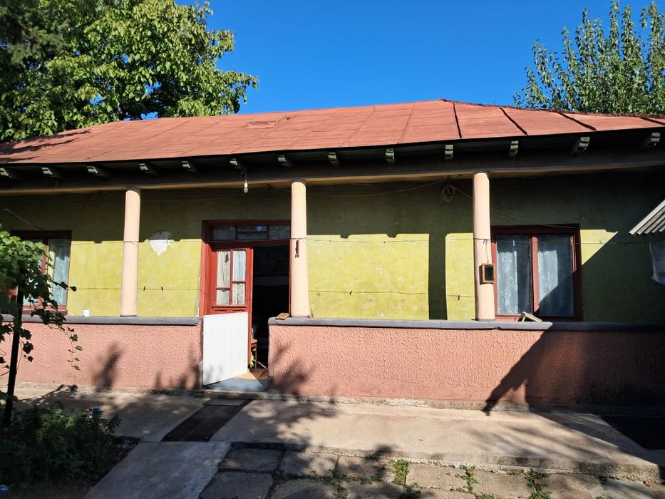 Casa de vanzare .
