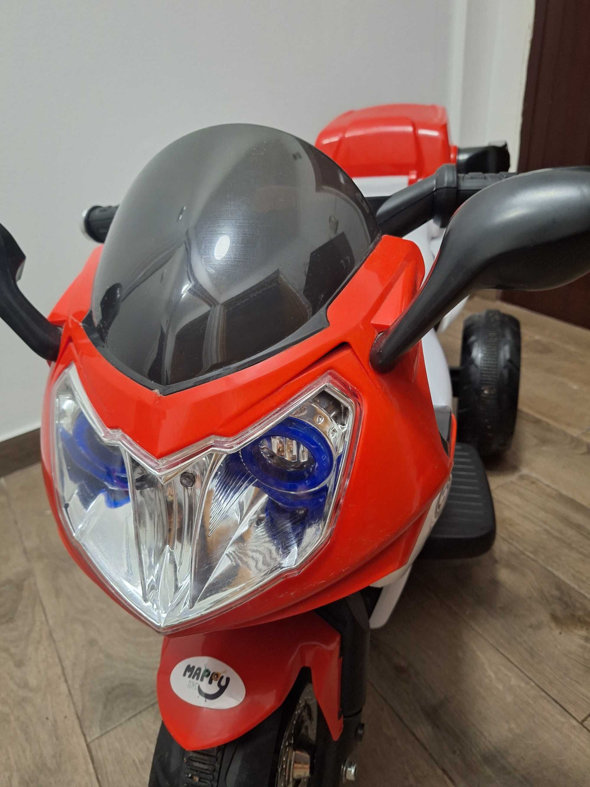 Motocicleta electrică impecabila cumpărată acum 4 luni