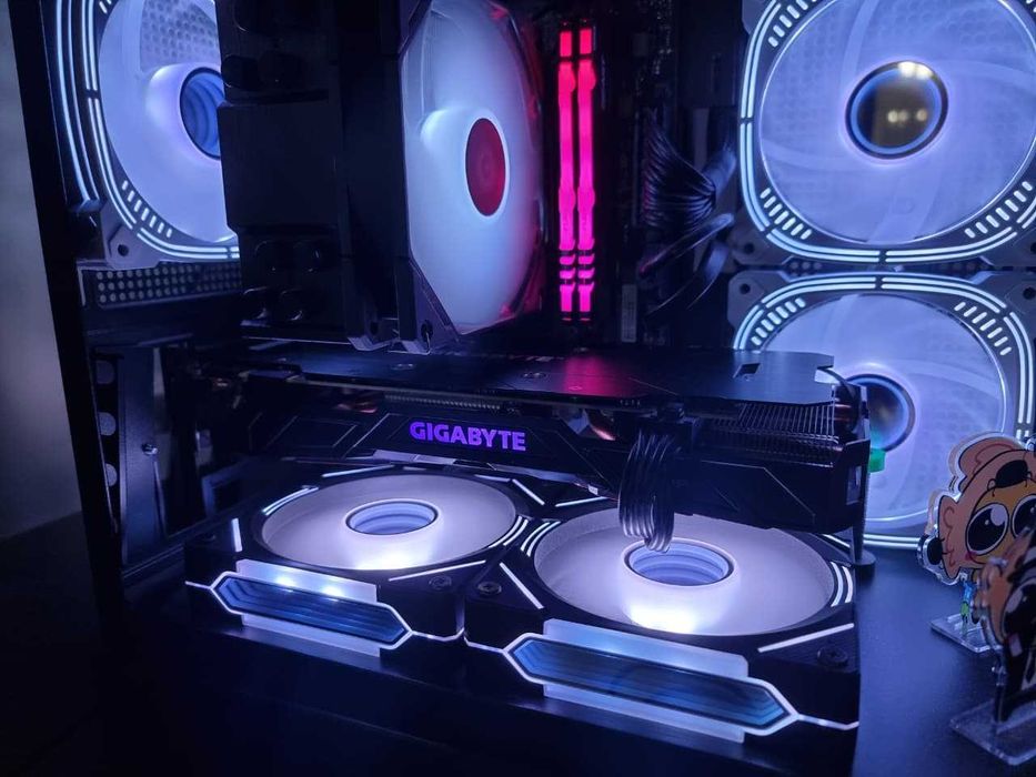 GIGABYTE GTX-1070Ti / 3 FAN/ 8Gb/ 256bit/ GDDR5/Идеальное состояние.