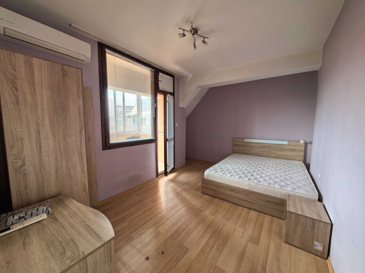 Продава се Едностаен апартамент в Ямбол, Център - 55 кв.м за 910 €/кв.м - Снимка #3