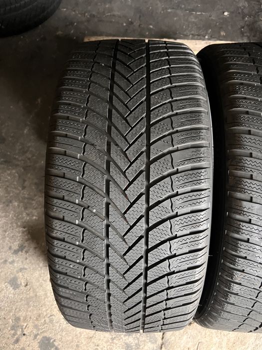 2 anvelope iarna 245/40/19 , Bridgestone , DOT 2023 , 5.7 mm