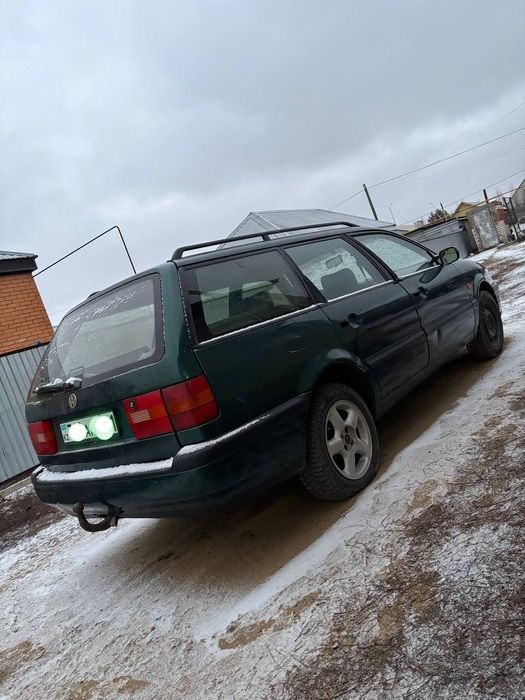 Volkswagen Passat B4 1994 год объем 2