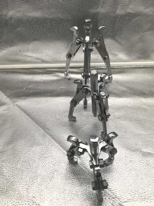 Extractor cu 3 brate reversibile pentru rulmenti si discuri – 129 lei