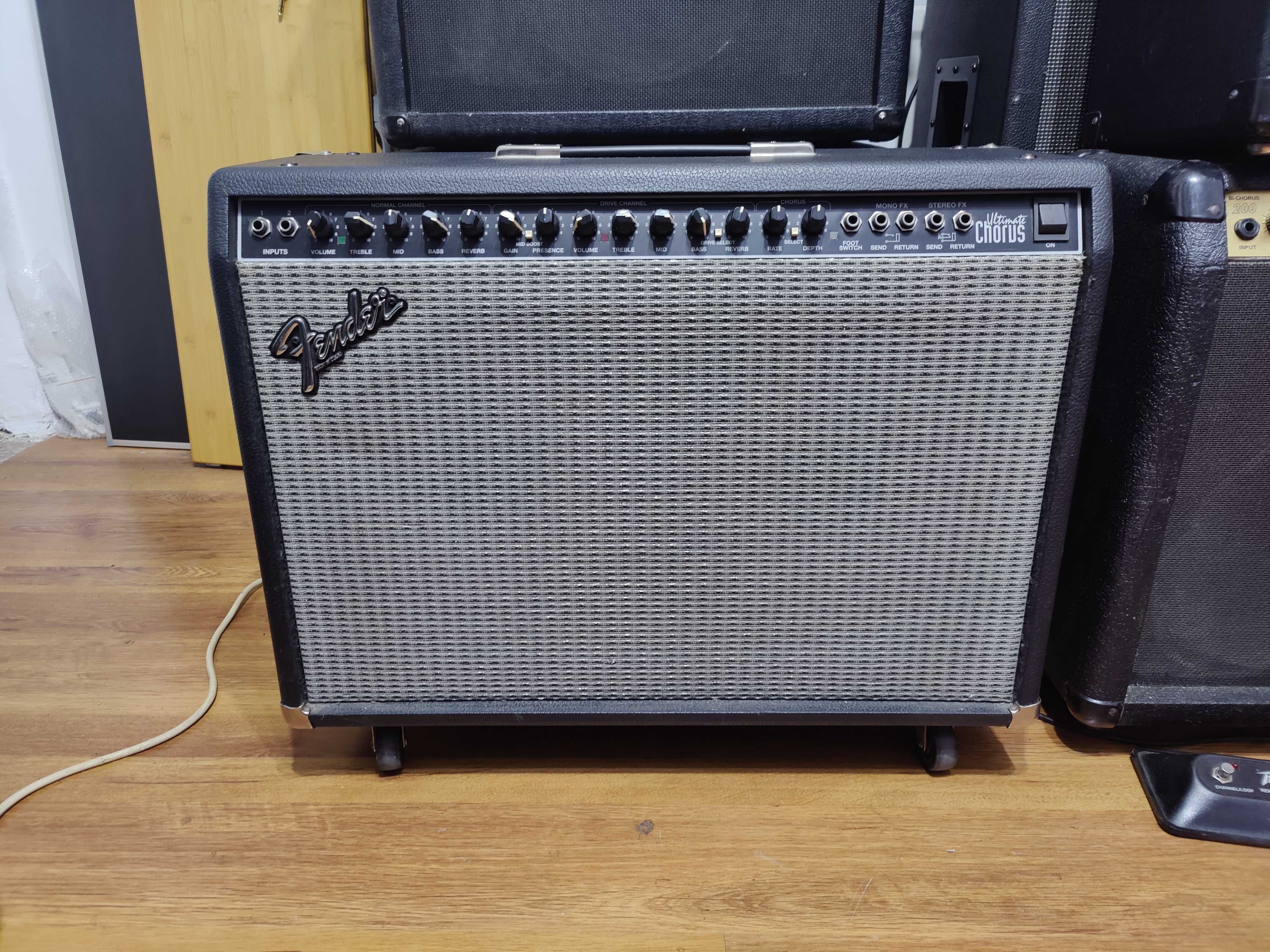 Amplificator chitara Fender Ultimate Corus 2x65W