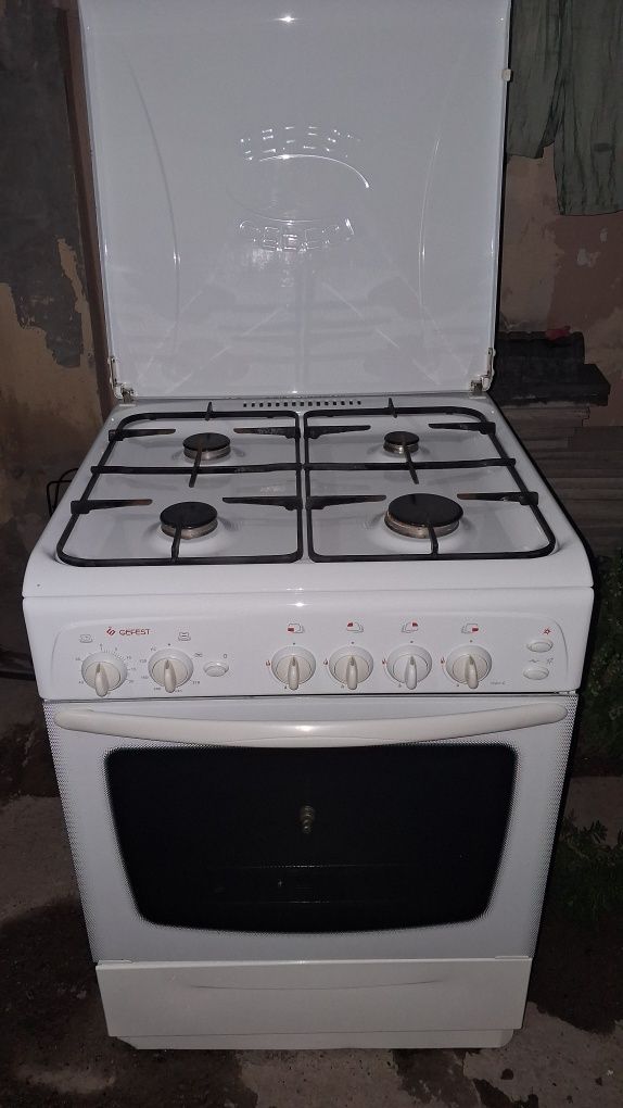 Срочно продаётся газ плита GEFEST белорусский