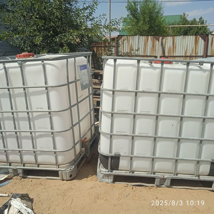 Продам кубовых бочек (1 тн) В наличии 3 шт