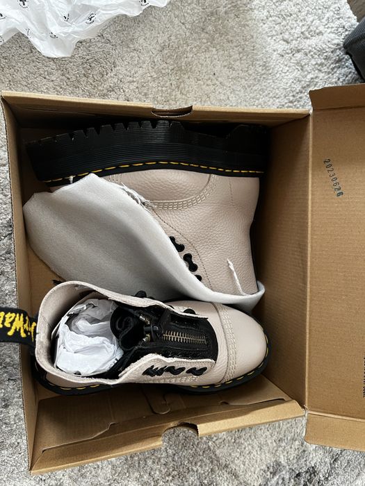 Кожени ботуши Dr. Martens