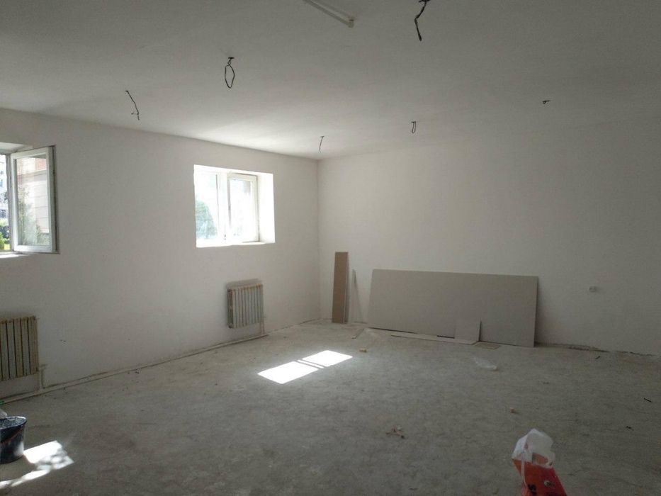 Продажа коммерческого помещения. Мирабвдский район. Ориентир Эльбек, В