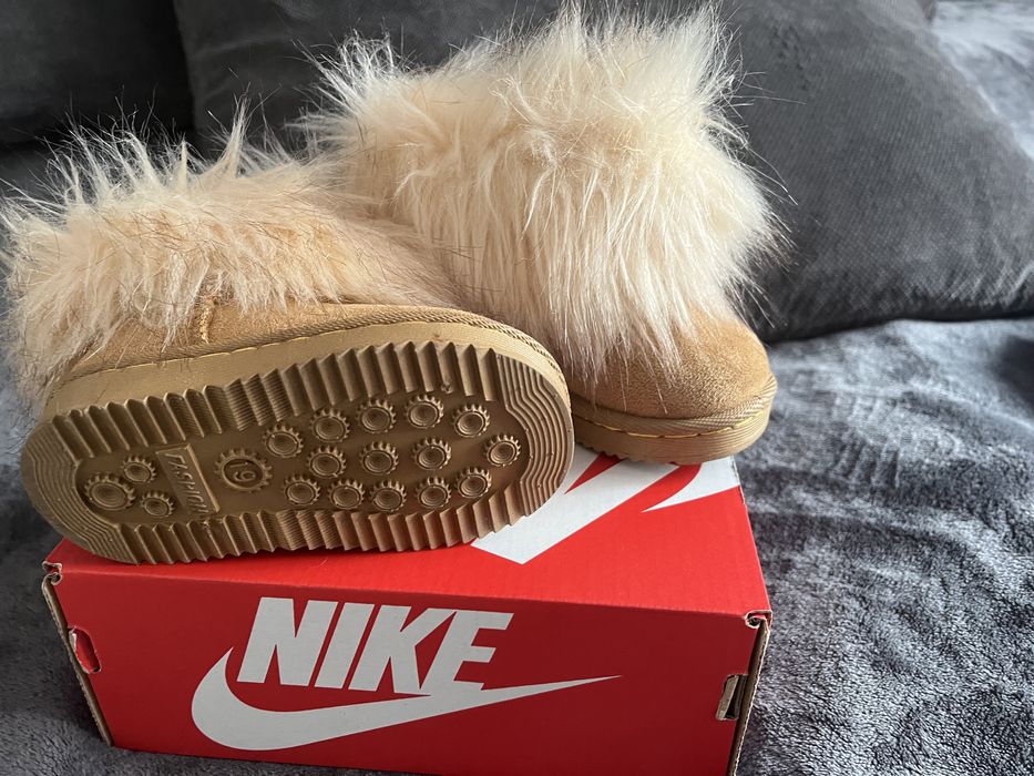 Детски боти с пух