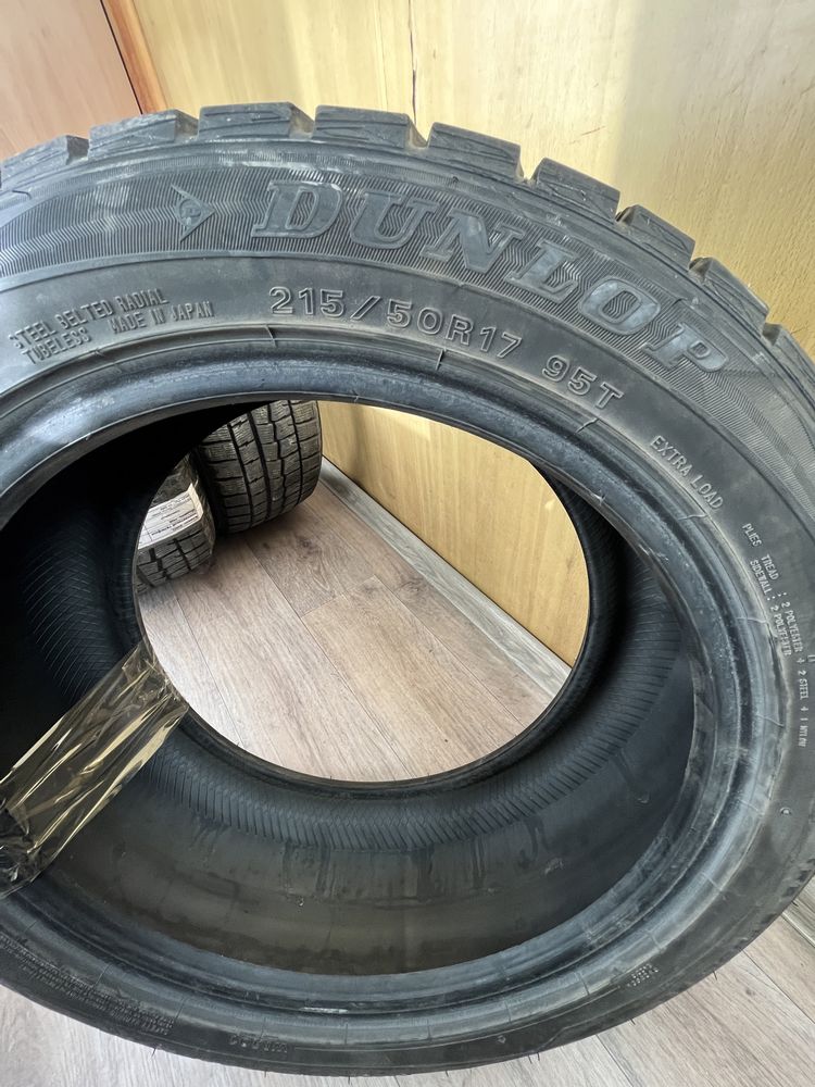 Зимние шины 215/50/17 Dunlop WinterMaxx WM 01 почти новые