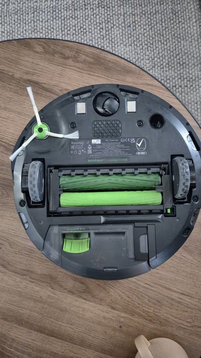 Прахосмукачака робот I robot i7 +