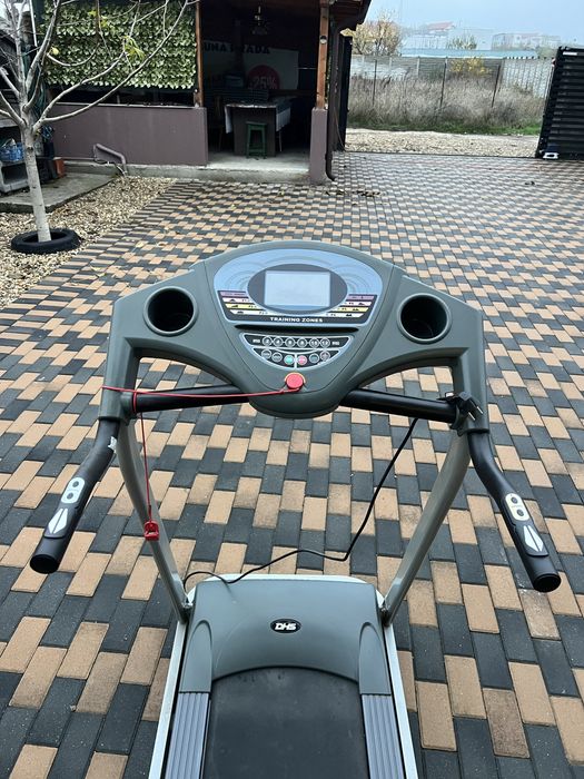 Banda alergat aproape noua