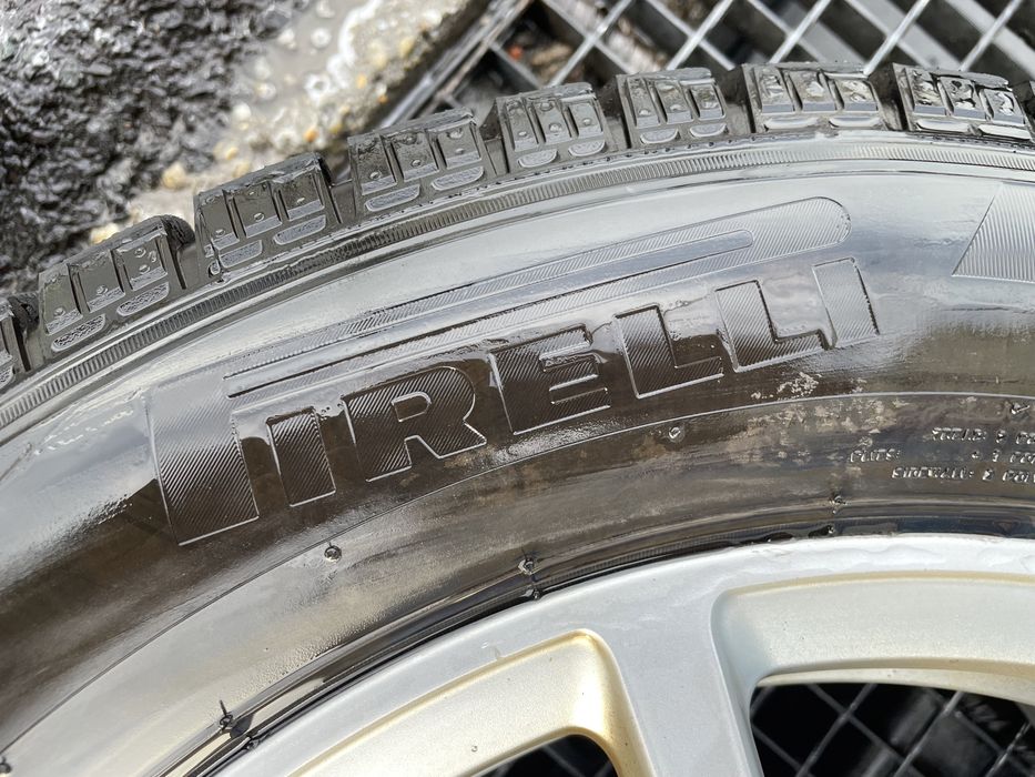 Jante Audi A4, A5, A6 echipate cu Anvelope Iarna 225/60/17 Pirelli