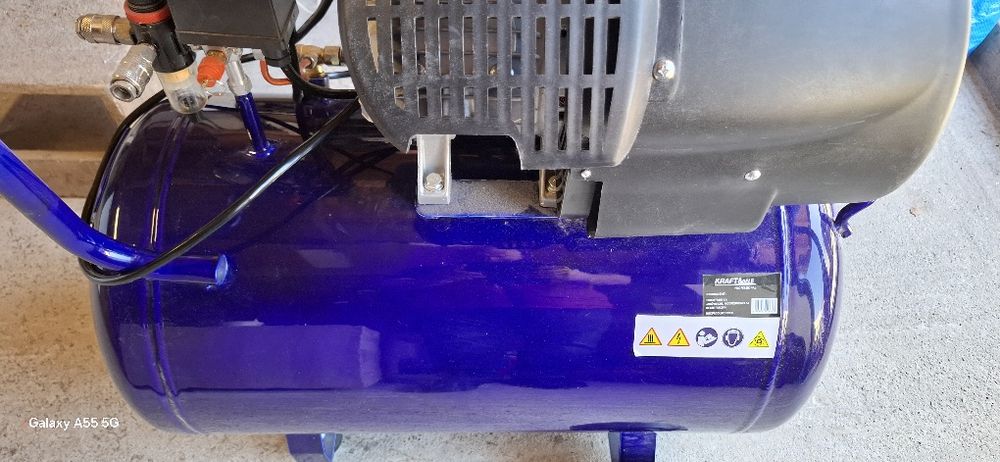 Compresor cu butelie  8 bar 100l pret1100 lei