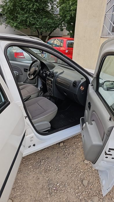 Vând autoturism Dacia Logan 1.5DCI