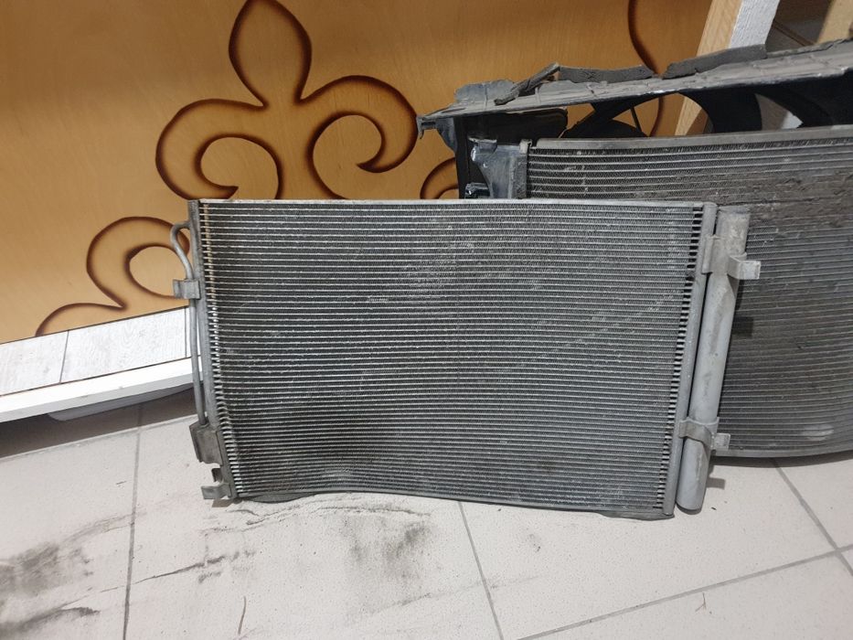 Продам запчасти по кузову на киа рио 2015 года