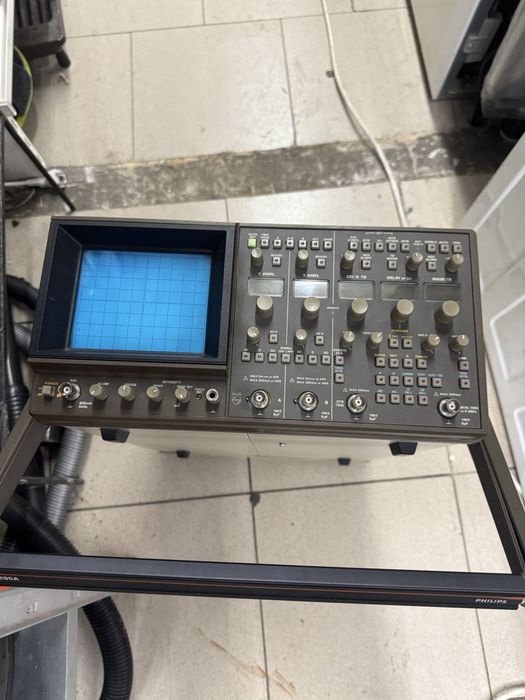 Професионолен осцилоскоп