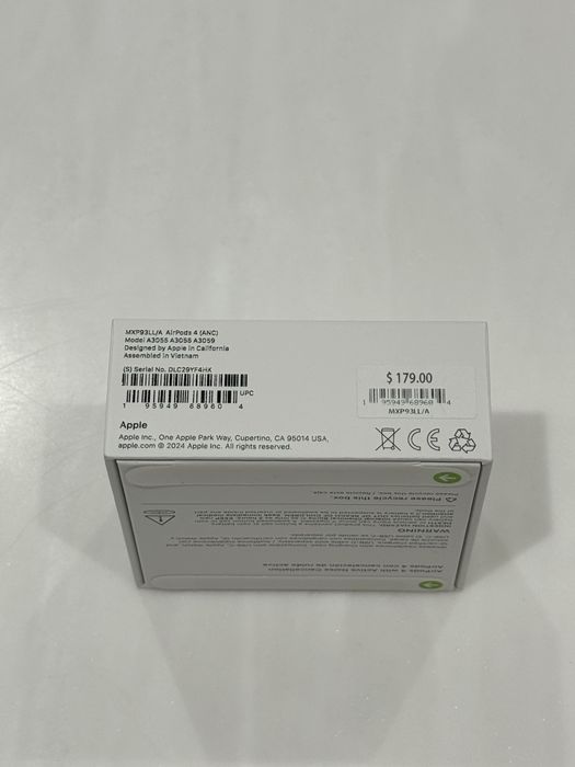 Наушники Apple AirPods 4 Active Noise Cancellation