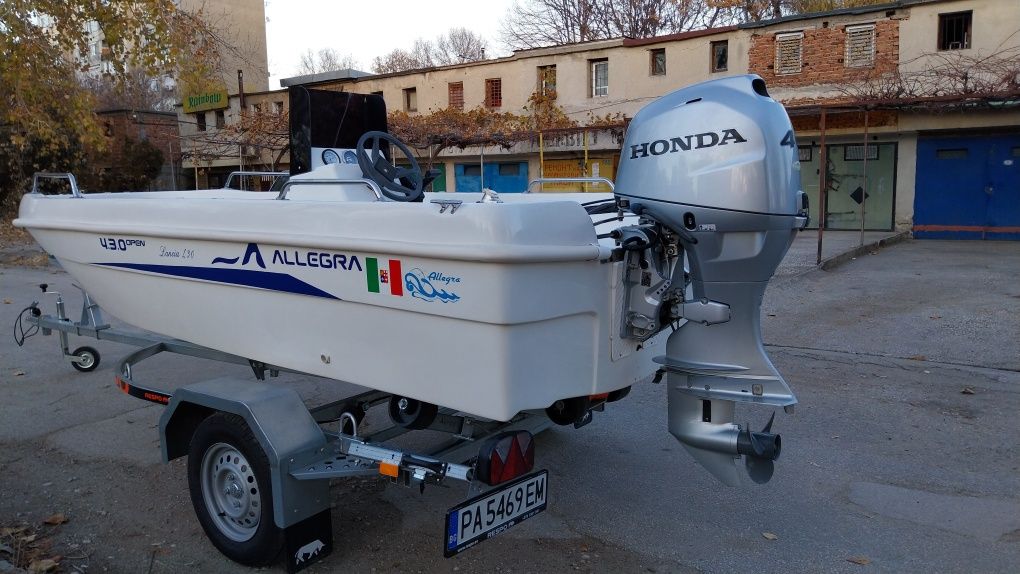 Лодка Alegrra430