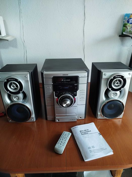 Superba combina muzicala marca Sony model: HCD-RG170 in stare perfecta