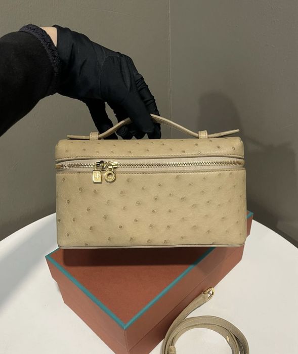 Loro Pianna Oystric чанта кожа от щраус