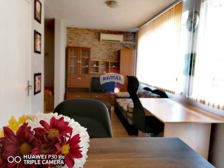 Студио под наем в района на Червен площад