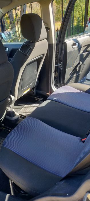 Vând Ford Fusion 1,4 benzina + GPL