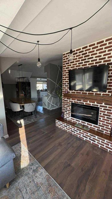 Продава се Тристаен апартамент в Пловдив, Кючук Париж - 195 кв.м за 1283 €/кв.м - Снимка #1