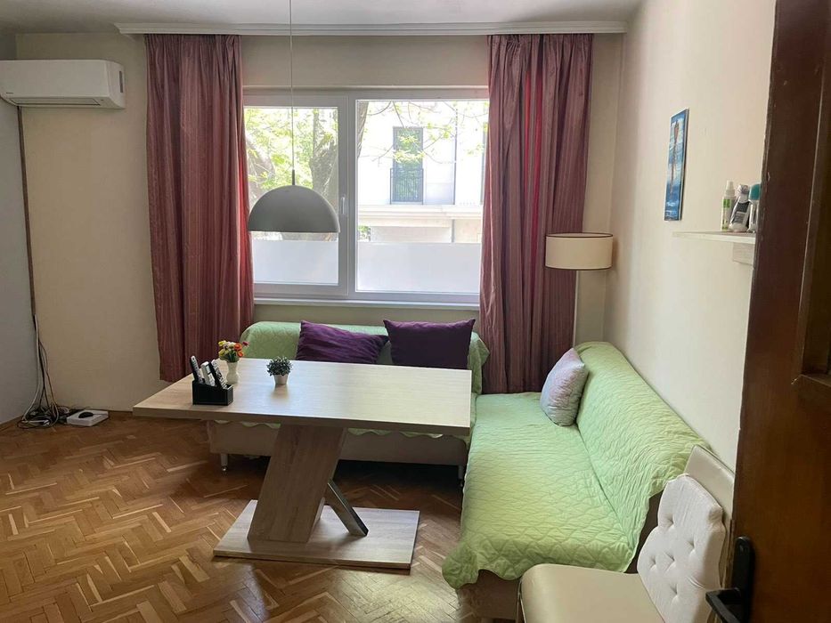 Четиристаен апартамент в центъра на Стара Загора