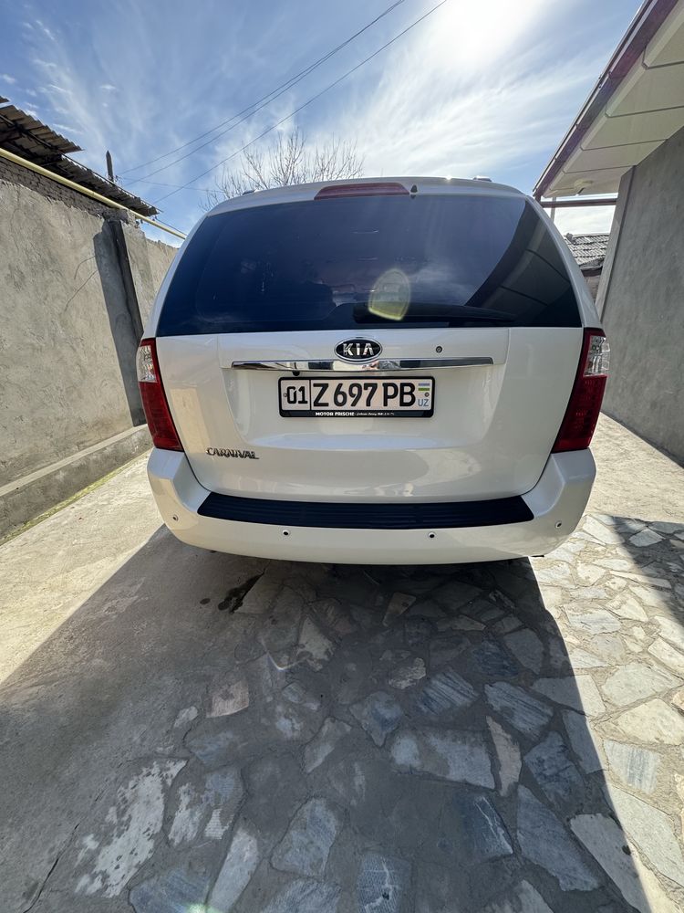 Продам Kia Carnival Grand.