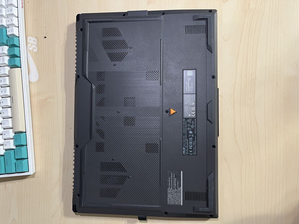 Laptop gaming Asus TUF F15 FX507VV