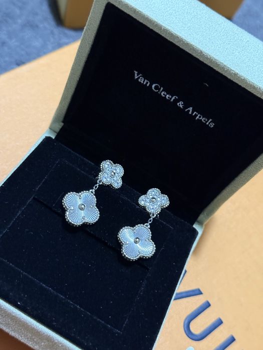 Обеци Van Cleef