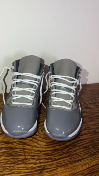 Jordani 11 Retro Cool Grey