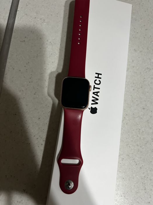Продам Apple Watch se