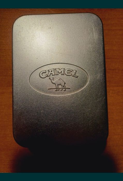 Cutii metalice Camel