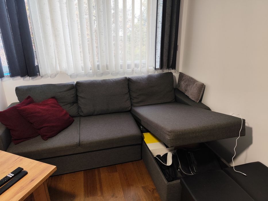 Разтегателен диван