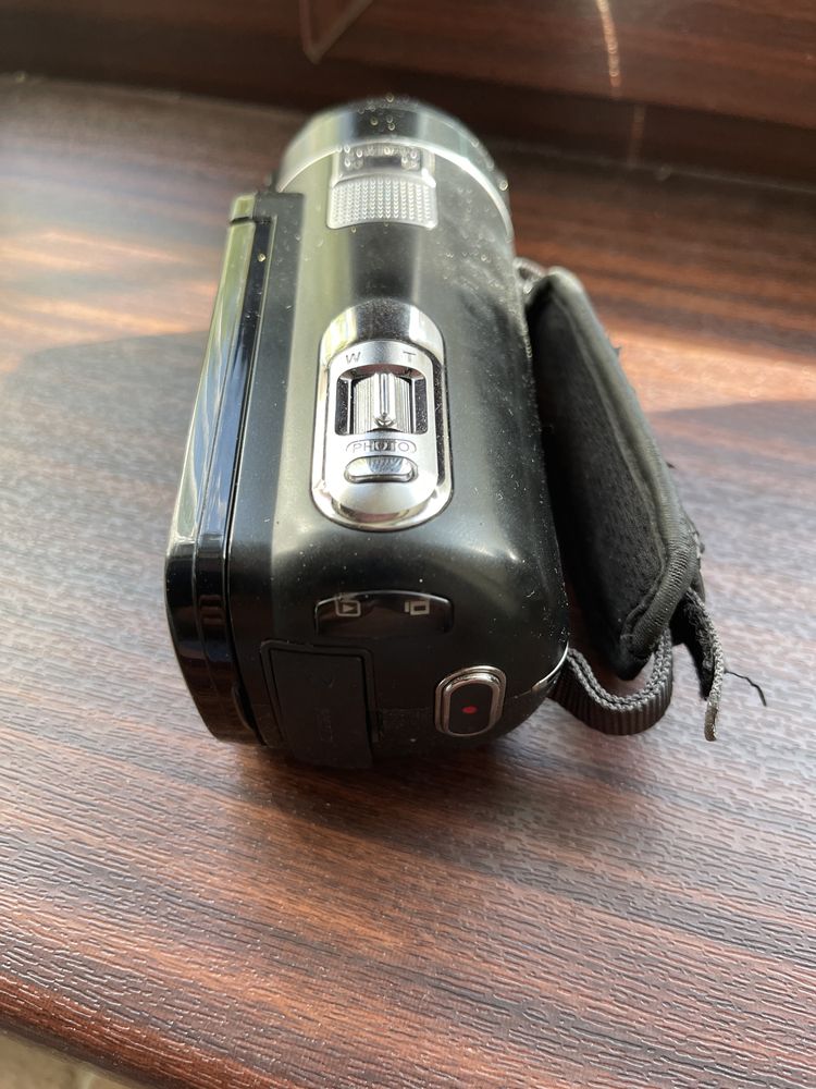 Продается видеокамера Soni HD-600 б. у