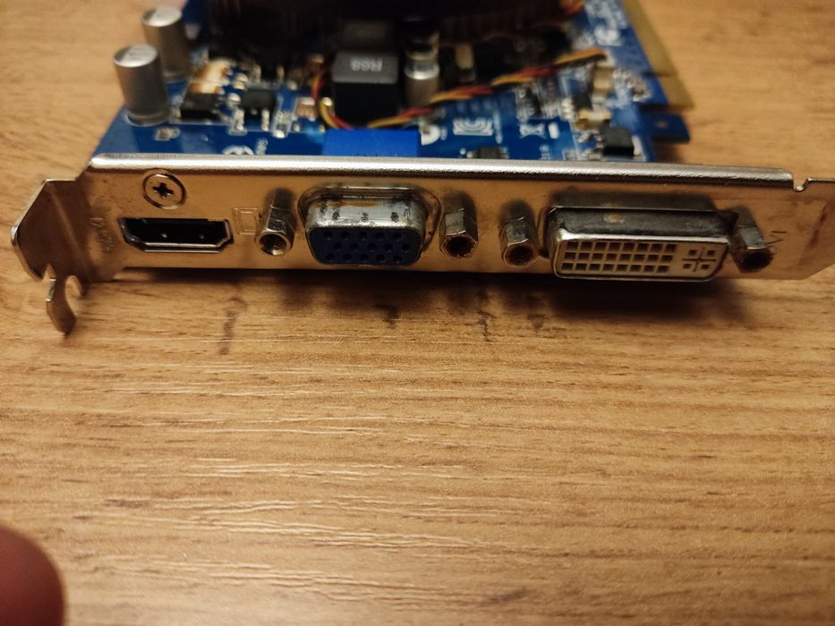 Видеокарты Б/У GF9800GT/ GT440/ GTX550Ti