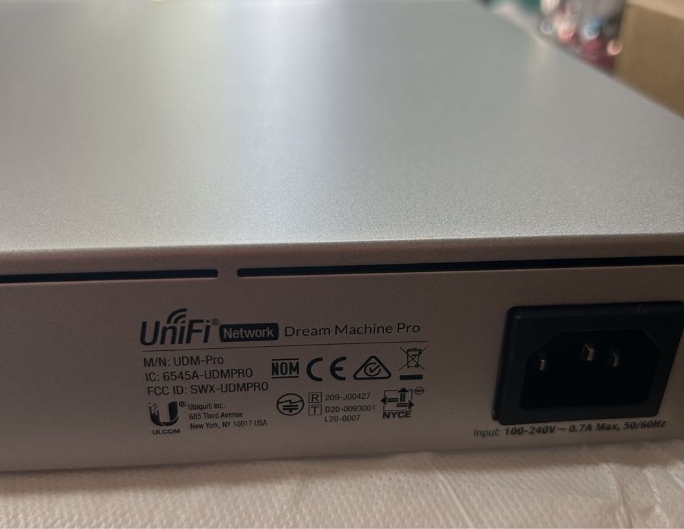 Switch unifi dream machine pro 8 - портов