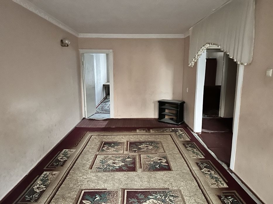 3 xonali kvartira sotiladi