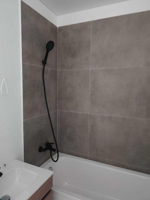 Particular vand garsoniera cu incalzire in pardoseala, loc de parcare