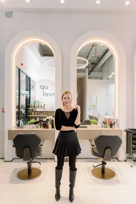 Inchiriez intreaga locatie sau 1 2 camere in Salon Servicii Frumusete