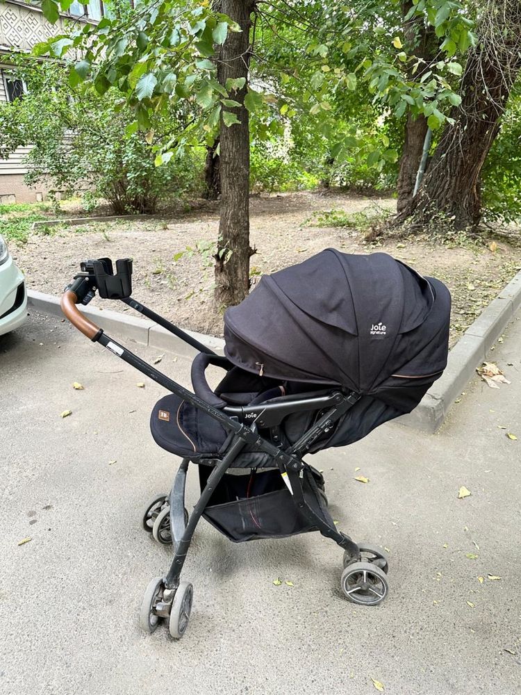 Коляска прогулочная Joie Sma Baggi