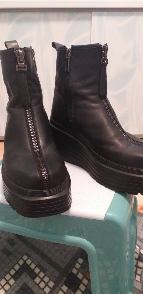Продам сапоги р 40