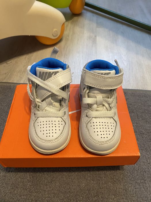 Ghetuțe Nike mărimea 21